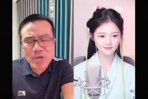 要把人笑死！徐静雨直播连线美女，深情对唱《月亮之上》